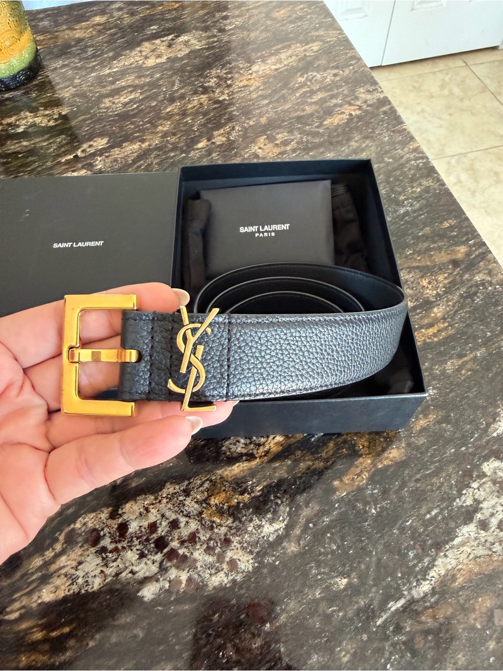 Saint Laurent Black Leather Woman’s Logo Belt with Gold YSL Buckle Size 75 - Picture 2 of 4